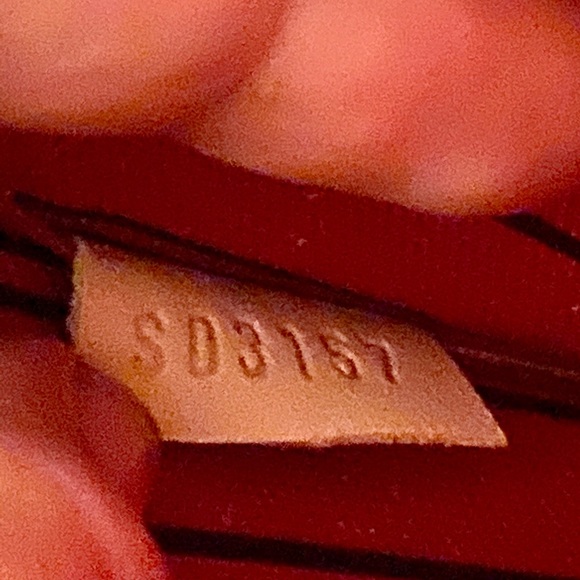 Louis Vuitton Wristlet mm medium - Picture 6 of 8